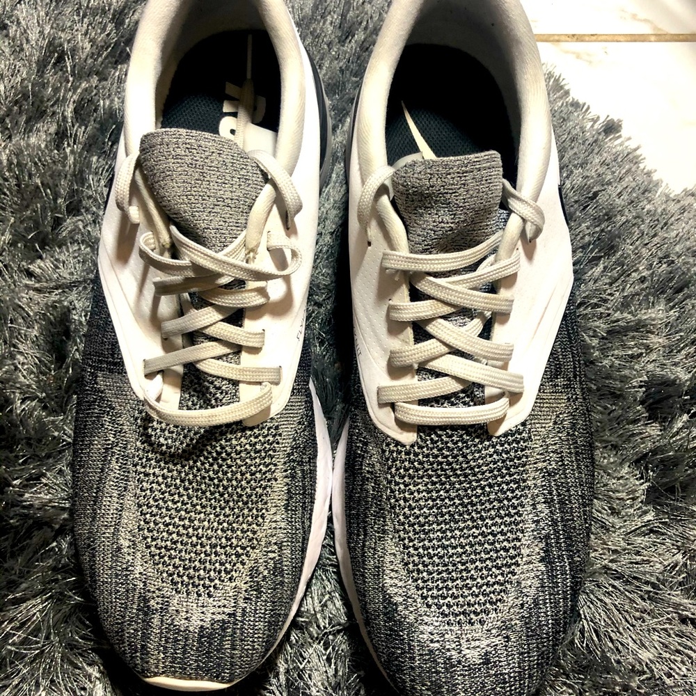 Nike Flyknit Running Shoes Grey/White Size 10